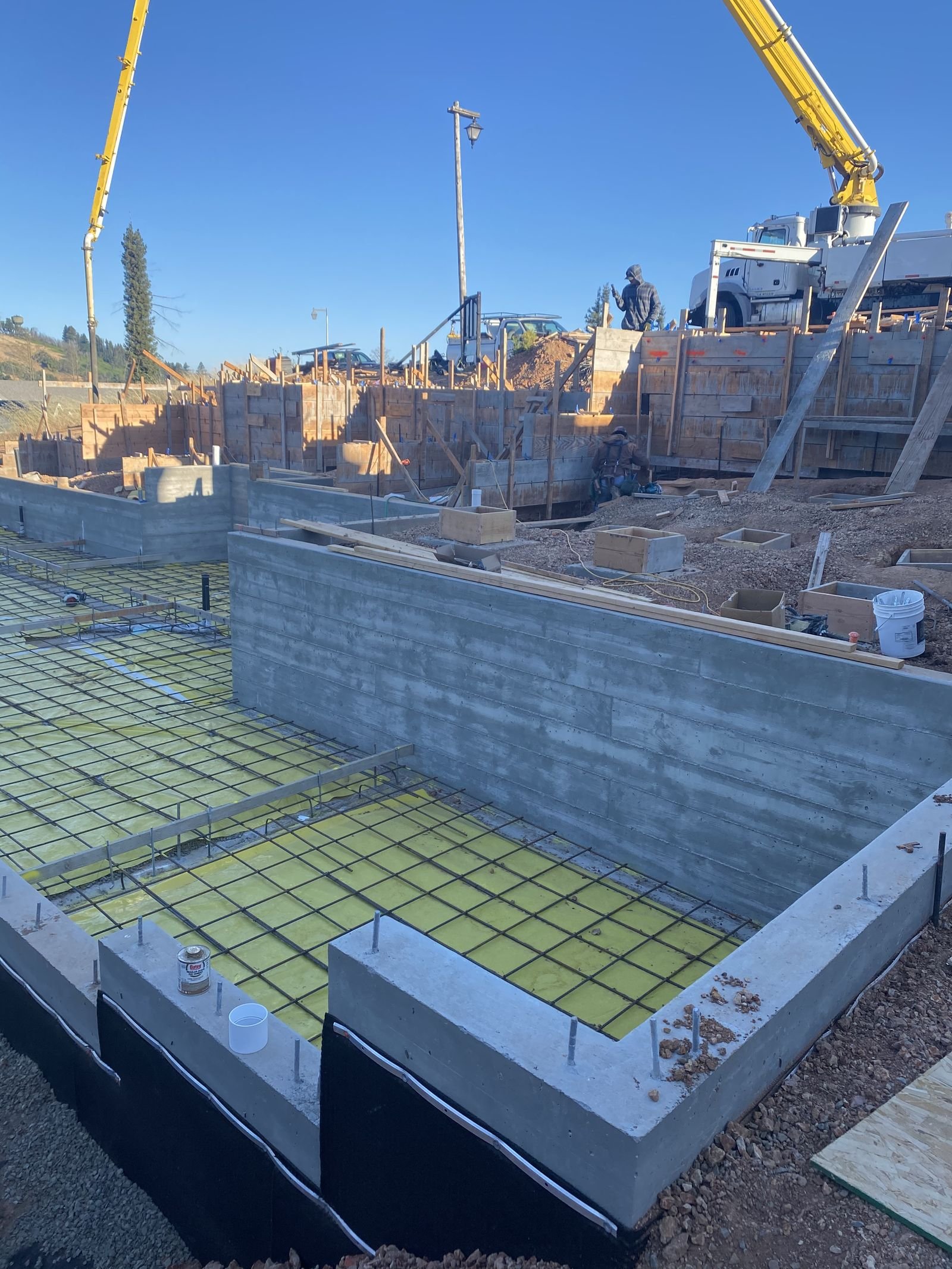 Reinforced house foundation